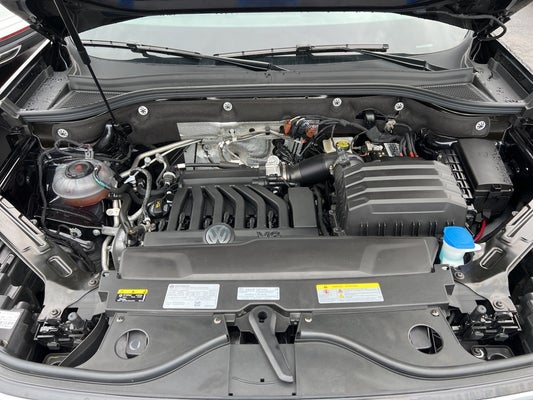 2023 Volkswagen Atlas 3.6L V6 SEL Premium R-Line in Tupelo, TN - Carlock Auto Group